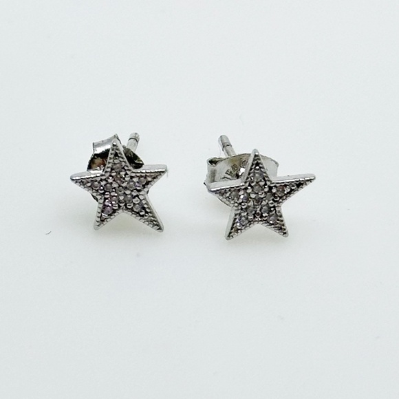 sterling silver cubic zirconia star stud earrings - GM50 - Picture 1 of 2
